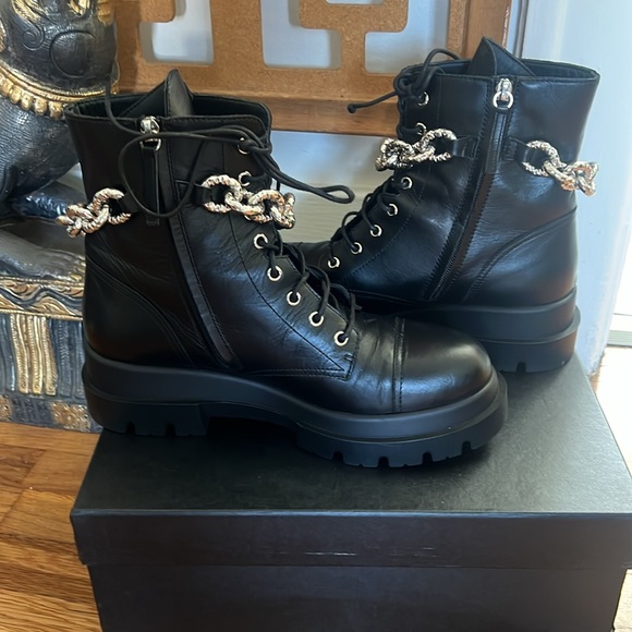 GIUSEPPE ZANOTTI
Vichingo Chain Trim Leather Combat Boots - Picture 9 of 12